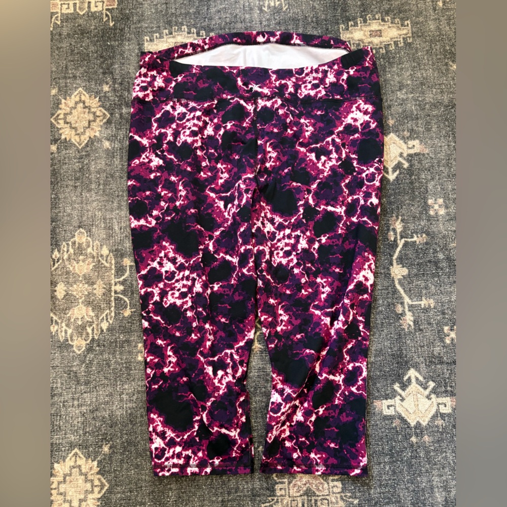 Old Navy Pink and Black Patterned Leggings
